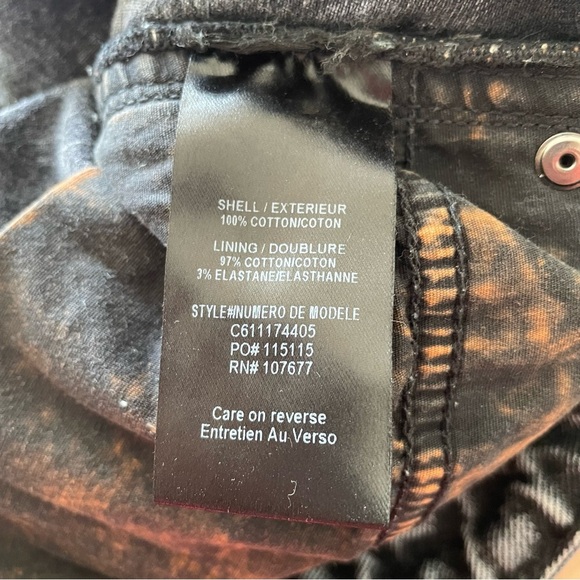 Alice and Olivia Justeen Acid Wash Black Denim High Rise Cuff Jean Shorts EUC 30 - Picture 7 of 9